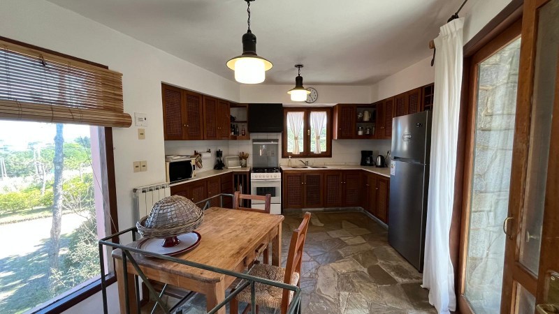 Increible casa en venta y alquiler en El Chorro a pasos del mar