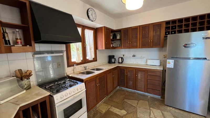 Increible casa en venta y alquiler en El Chorro a pasos del mar