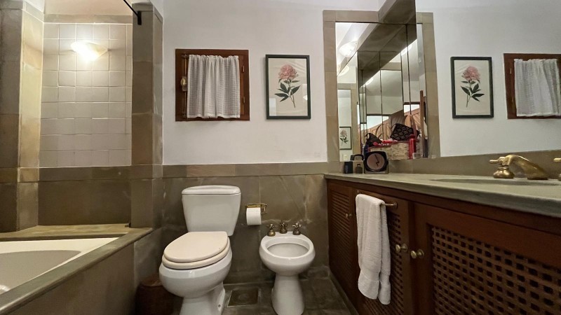 Increible casa en venta y alquiler en El Chorro a pasos del mar