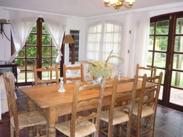 Casa en alquiler y venta con pileta en el bosque de Montoya, La Barra.