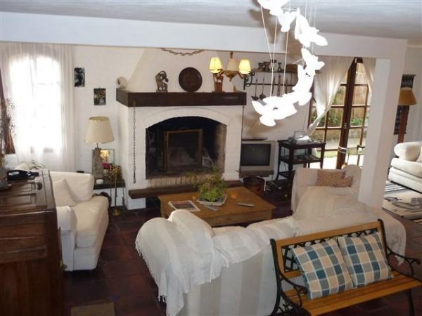 Casa en alquiler y venta con pileta en el bosque de Montoya, La Barra.