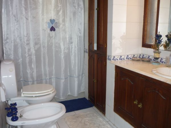 Casa en alquiler y venta con pileta en el bosque de Montoya, La Barra.