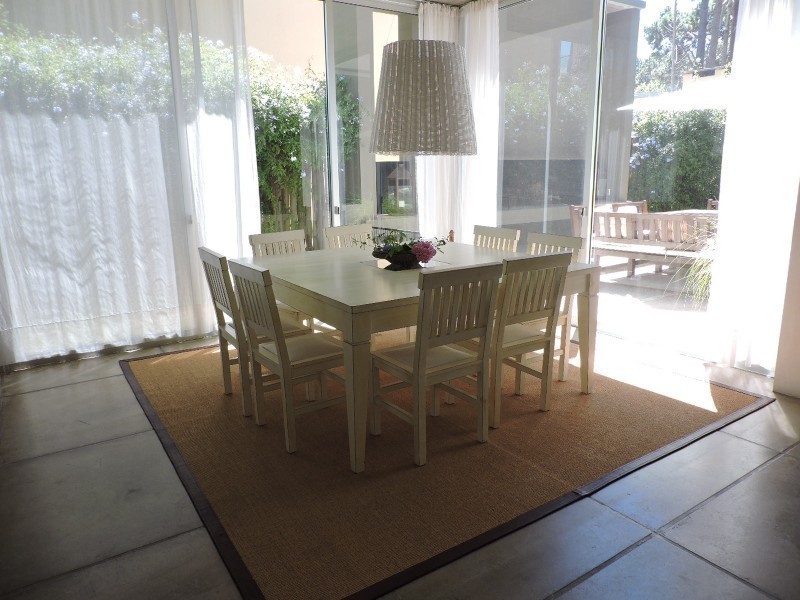 Moderna casa en alquiler y venta el lo mejor de Montoya 