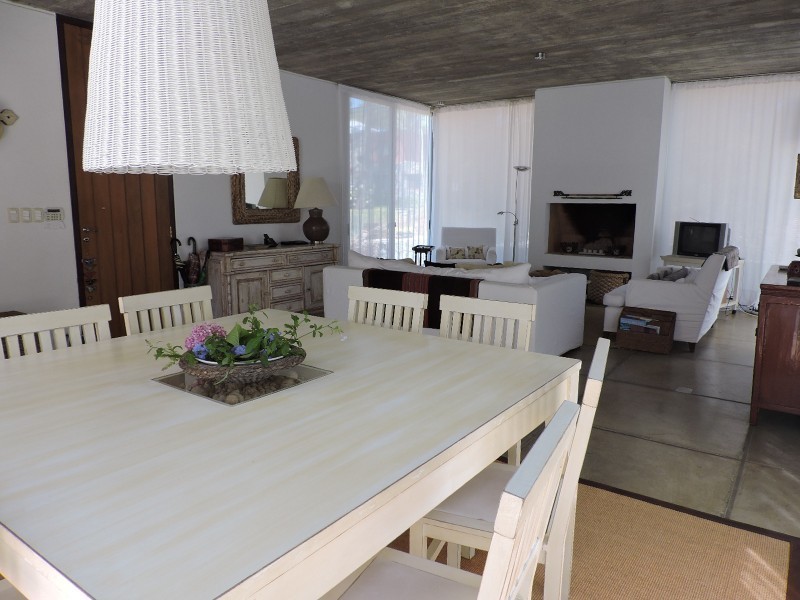 Moderna casa en alquiler y venta el lo mejor de Montoya 