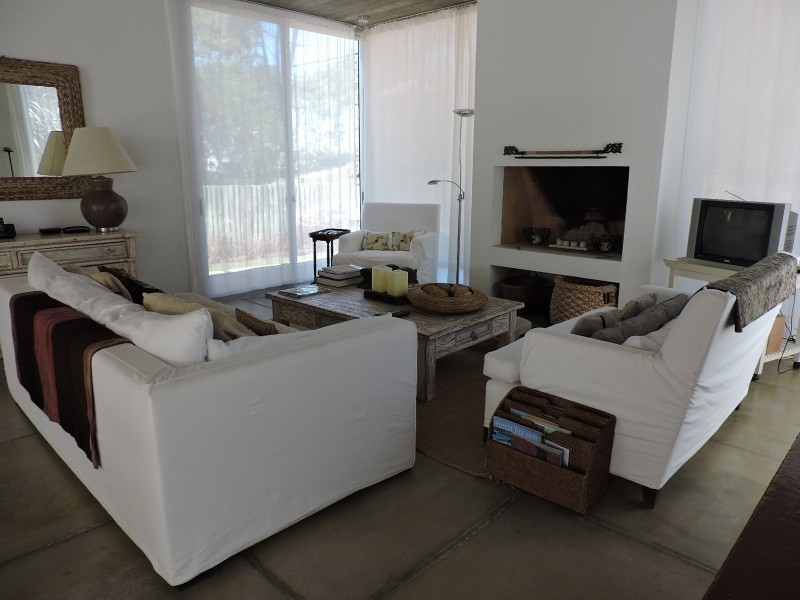 Moderna casa en alquiler y venta el lo mejor de Montoya 