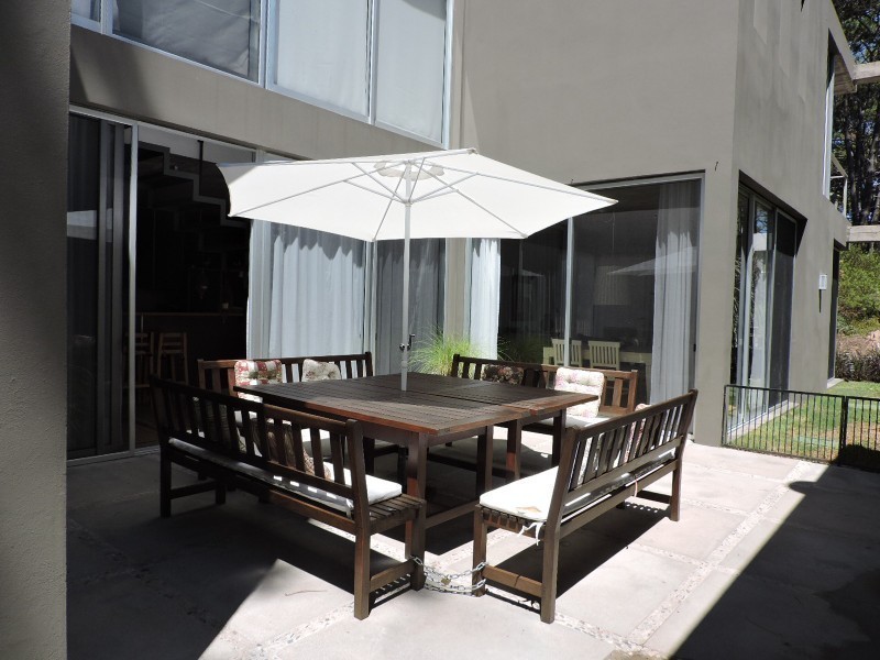 Moderna casa en alquiler y venta el lo mejor de Montoya 