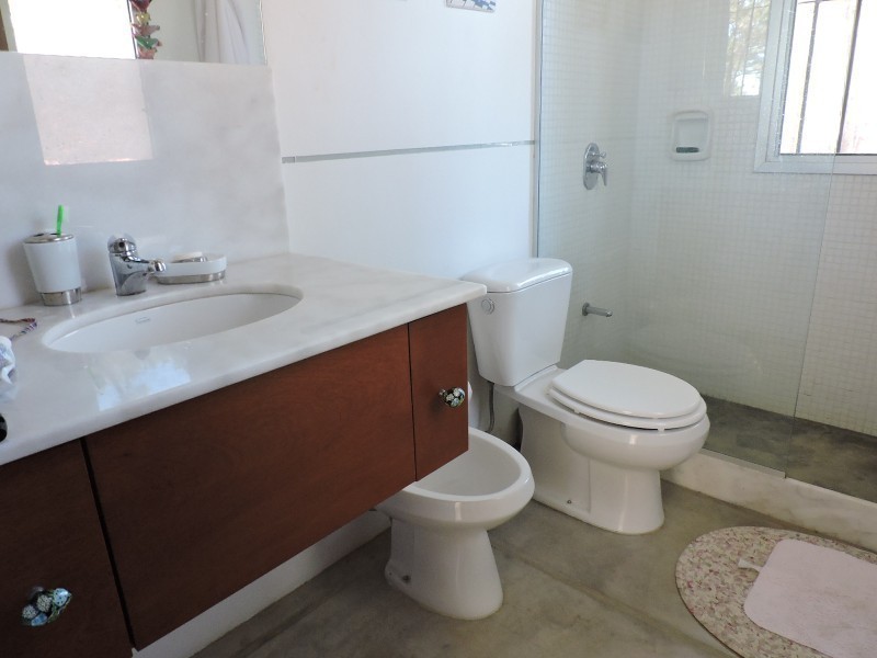 Moderna casa en alquiler y venta el lo mejor de Montoya 