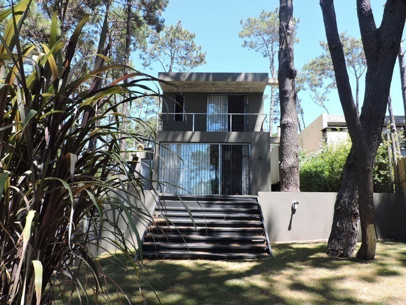Moderna casa en alquiler y venta el lo mejor de Montoya 
