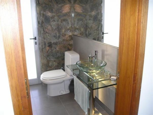 Moderna casa en alquiler sobre Montoya, La Barra