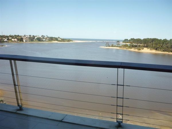 Impactante Penthouse en alquiler en La Barra