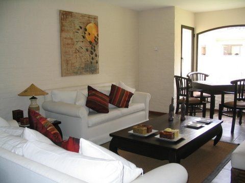 Excelente casa en alquiler y venta en el corazón de Laguna Blanca, La Blanca