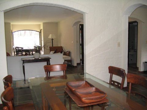 Excelente casa en alquiler y venta en el corazón de Laguna Blanca, La Blanca