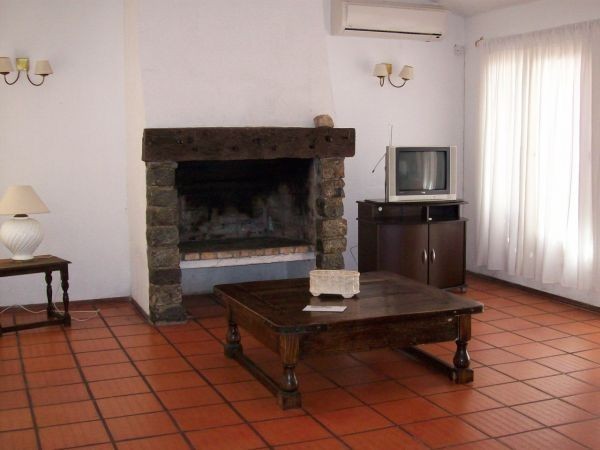 Hermoso chalet en alquiler rodeado de pinos y a poquitas cuadras del mar en Montoya, La Barra.