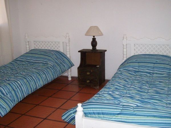 Hermoso chalet en alquiler rodeado de pinos y a poquitas cuadras del mar en Montoya, La Barra.