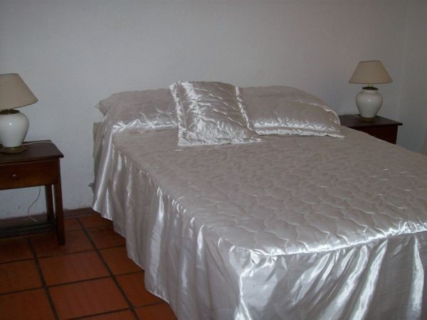 Hermoso chalet en alquiler rodeado de pinos y a poquitas cuadras del mar en Montoya, La Barra.