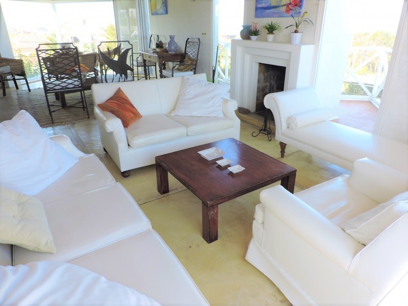 Lindisima casa en alquiler en El Chorro con espectaculares vistas al mar