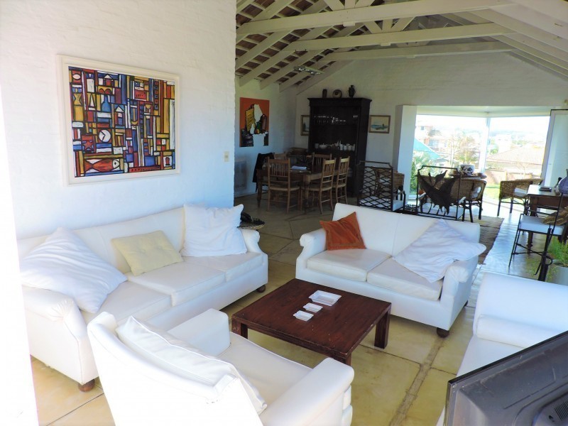 Lindisima casa en alquiler en El Chorro con espectaculares vistas al mar