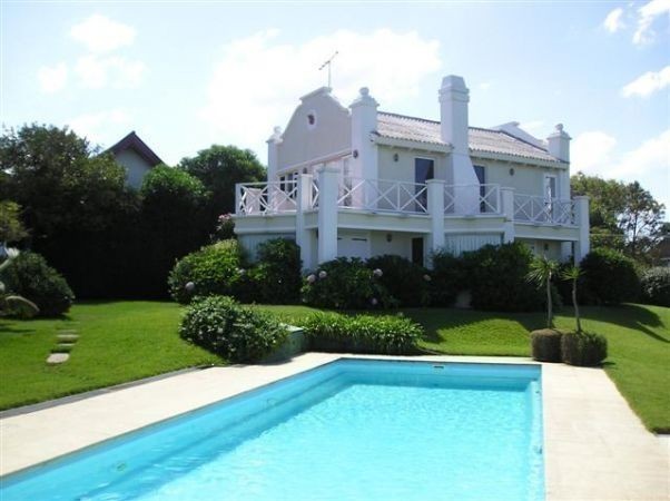 Lindisima casa en alquiler en El Chorro con espectaculares vistas al mar