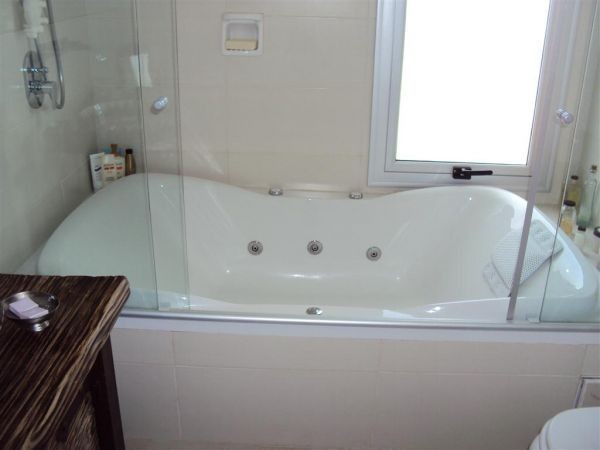 Moderna casa en alquiler con vista al mar y pileta sobre Montoya, La Barra.