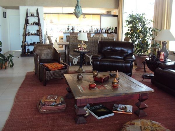 Moderna casa en alquiler con vista al mar y pileta sobre Montoya, La Barra.