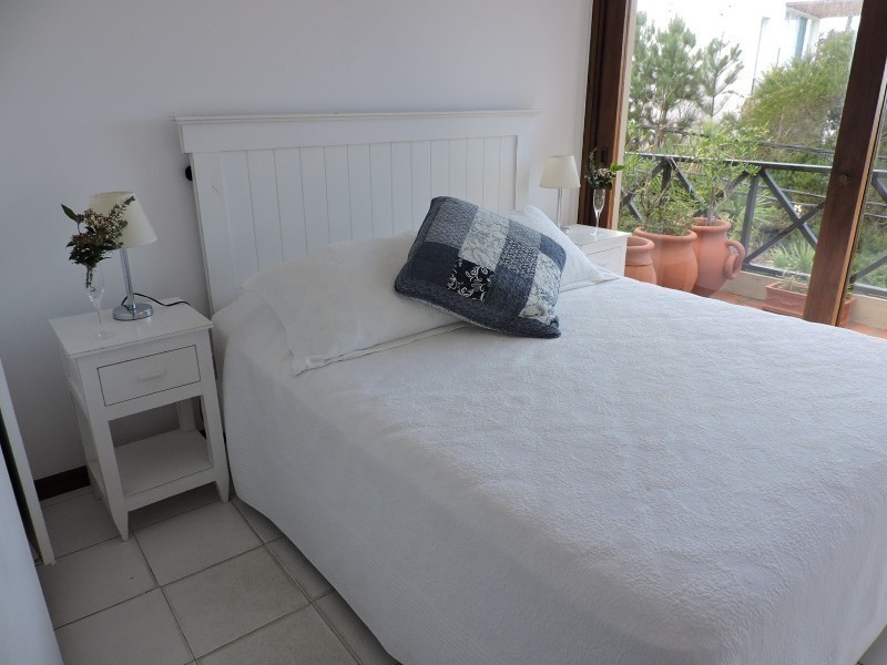 Encantador duplex en alquiler a pasitos del mar sobre La Barra.