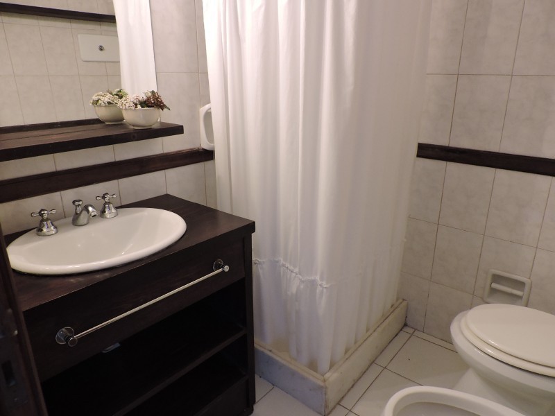 Encantador duplex en alquiler a pasitos del mar sobre La Barra.