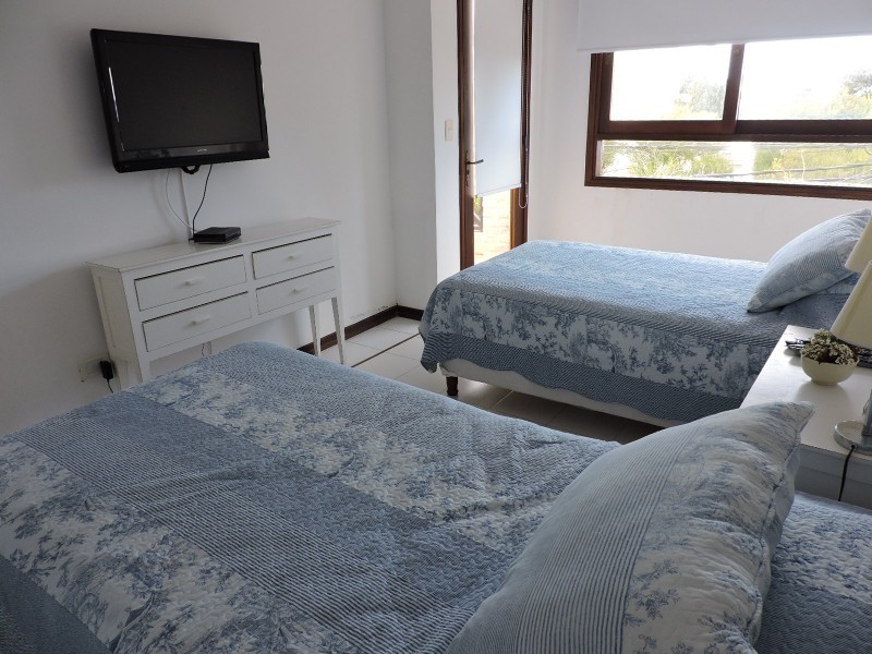 Encantador duplex en alquiler a pasitos del mar sobre La Barra.