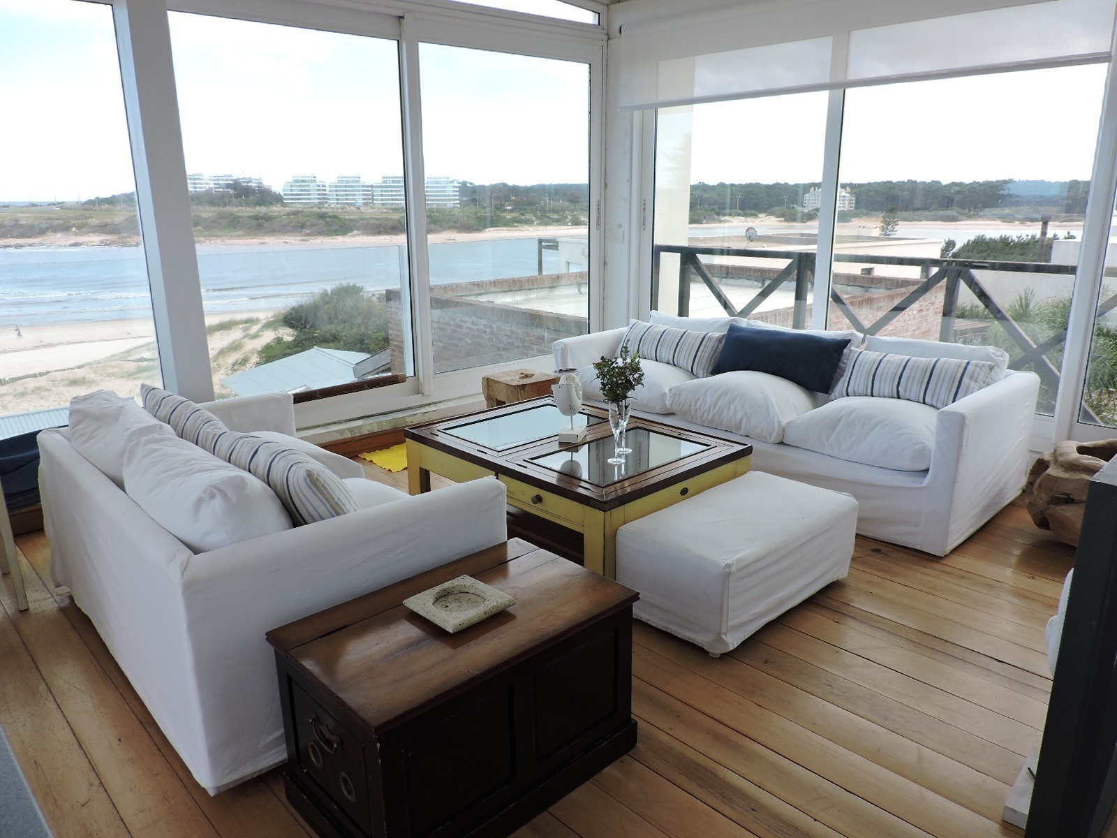 Encantador duplex en alquiler a pasitos del mar sobre La Barra.