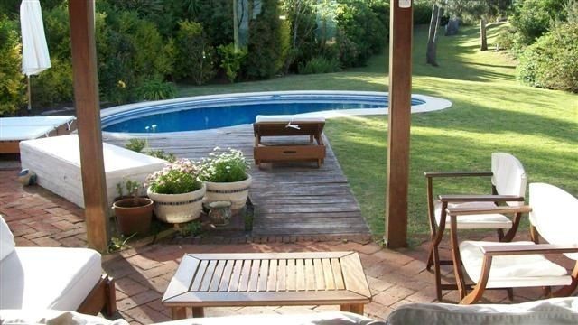 Importante casa con piscina en lo mejor de Montoya.