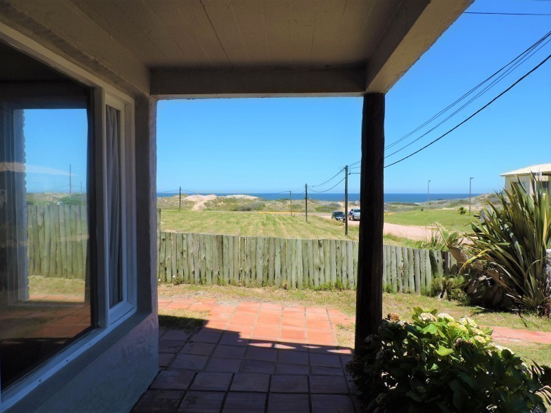 Casa muy bien ubicada a 50 mts del mar en Montoya