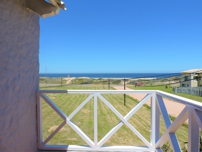 Casa muy bien ubicada a 50 mts del mar en Montoya