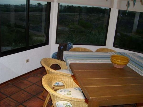 Espectacular casa en alquiler y venta en zona residencial El Chorro.