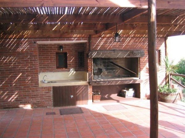 Espectacular casa en alquiler y venta en zona residencial El Chorro.