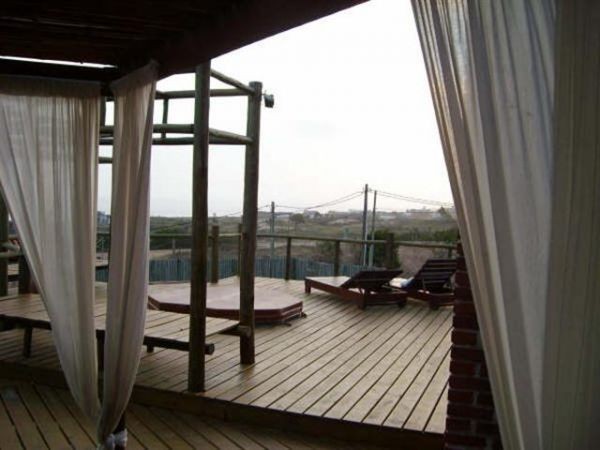 Espectacular casa en alquiler y venta en zona residencial El Chorro.