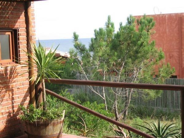 Espectacular casa en alquiler y venta en zona residencial El Chorro.