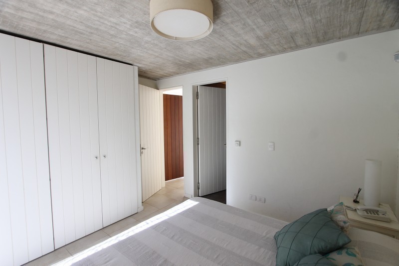 Departamento Triplex en alquiler a pasitos de la playita de la desembocadura La Barra.