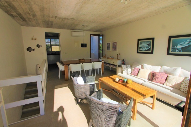 Departamento Triplex en alquiler a pasitos de la playita de la desembocadura La Barra.