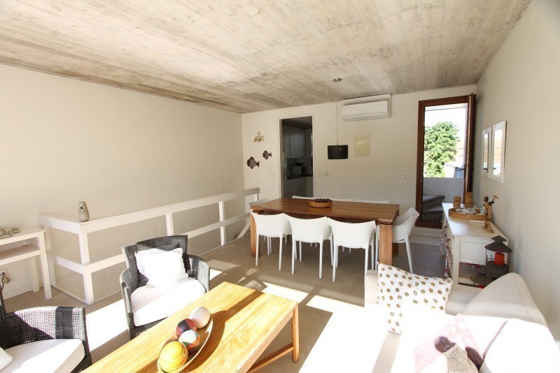 Departamento Triplex en alquiler a pasitos de la playita de la desembocadura La Barra.