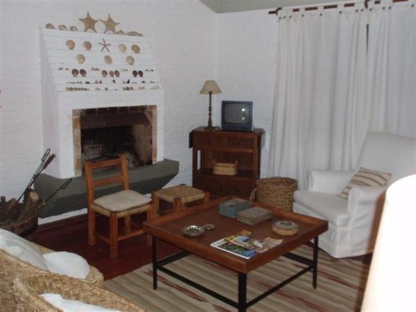 Cálido chalet en alquiler a metros del mar, La Barra.