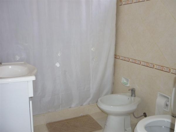 Encantadora casa en alquiler  bien ubicada en La Barra.