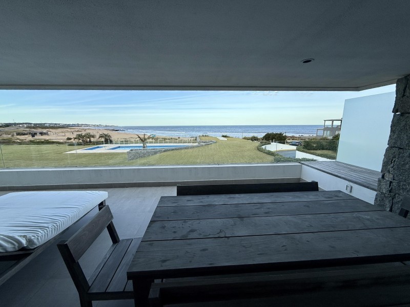 Amplio departamento en alquiler y venta frente a Montoya