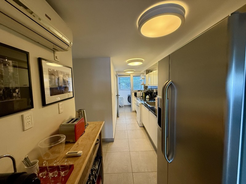 Amplio departamento en alquiler y venta frente a Montoya