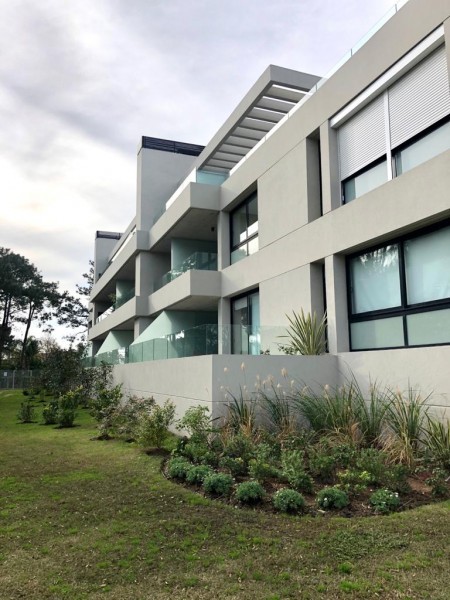 Departamento en venta en Carrasco