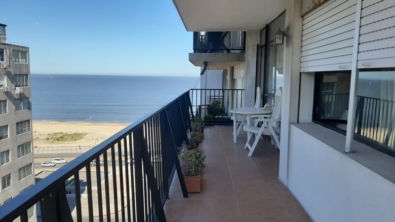 Excelente apartamento  con vista al mar