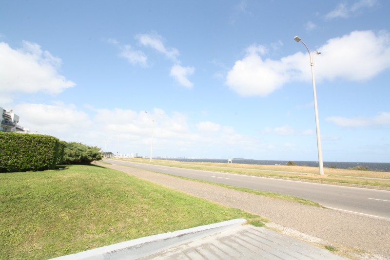 Penhouse en Edificio Sagitario primera línea al mar 