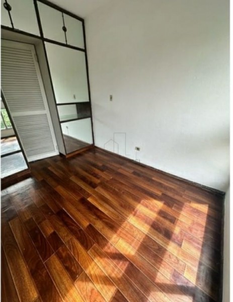 Monoambiente en venta en pleno 18 de julio- FICHA COLEGA