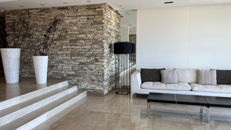 Departamento en venta y alquiler en la brava